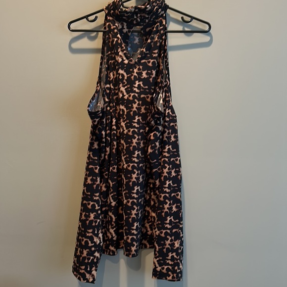 NWT, Inc. International Concepts, women’s LS cold shoulder, turtleneck blouse - Picture 5 of 11